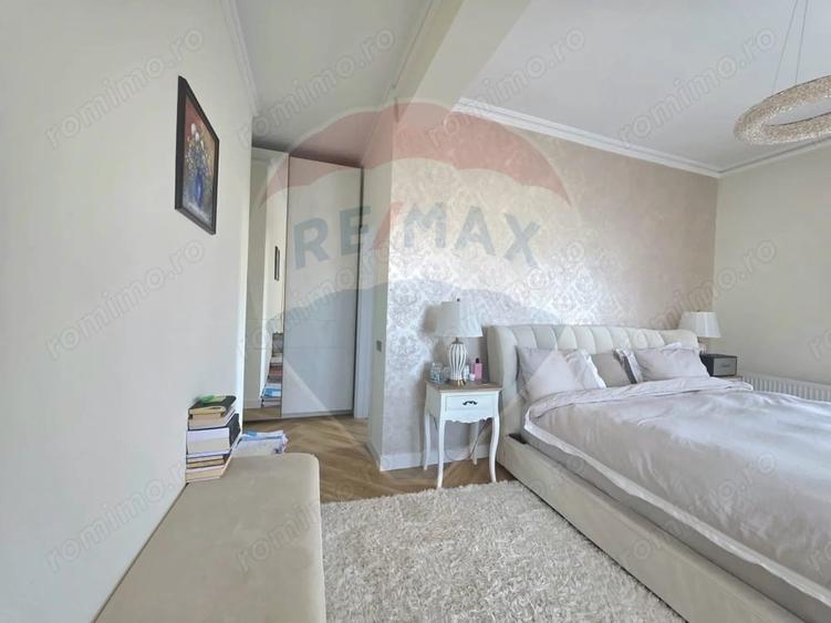 Apartament cu 4 camere decomandat în Unirii