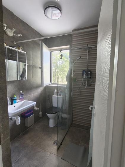 Apartament cu 3 camere decomandat în Băneasa
