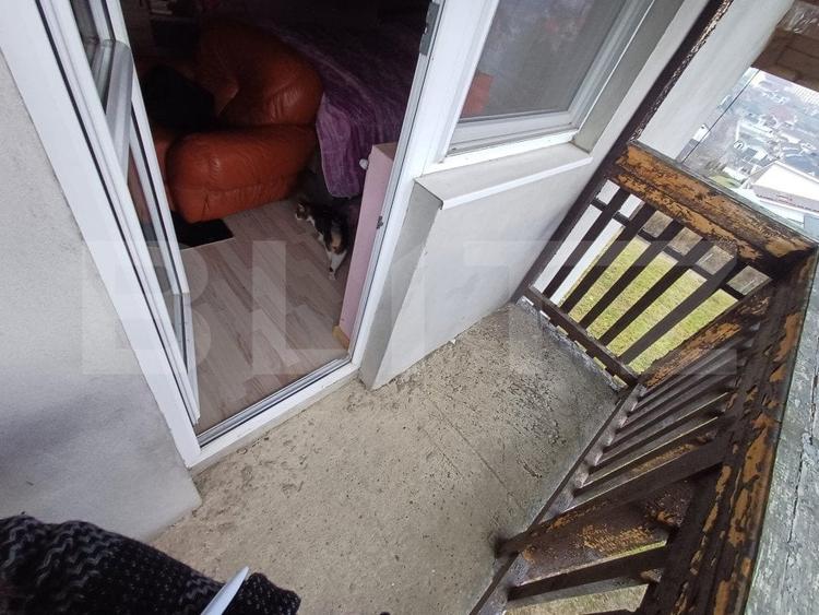Casă individuală cu 6 camere cu Canalizare în Exterior Est