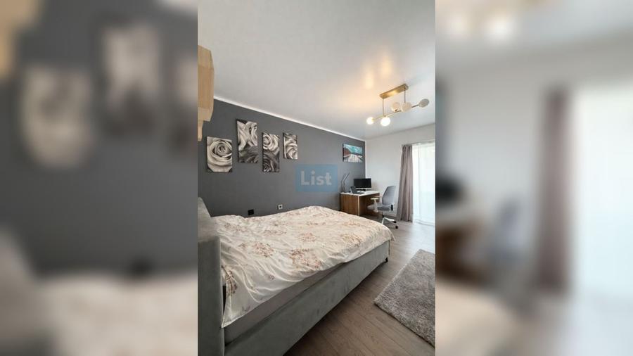 Apartament cu 3 camere semidecomandat în Florești