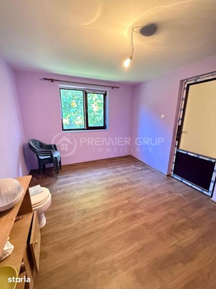 Casă cu 5 camere cu Teren 1517 Mp în Mironeasa