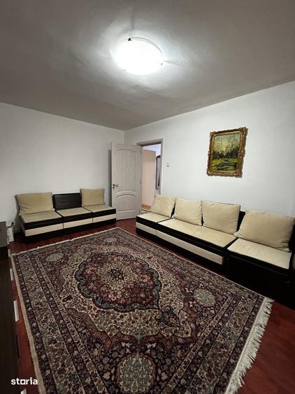 Apartament cu 3 camere decomandat în 9 Mai