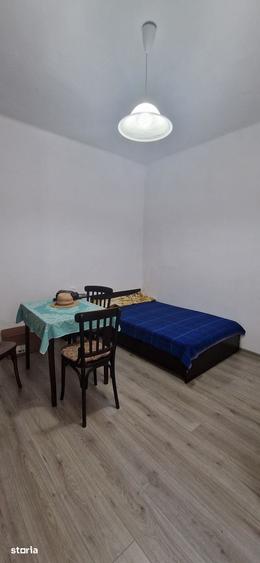 Apartament cu 2 camere decomandat în Piața Unirii