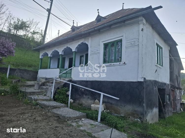 Casă cu 3 camere cu Teren 2000 Mp în Mănești