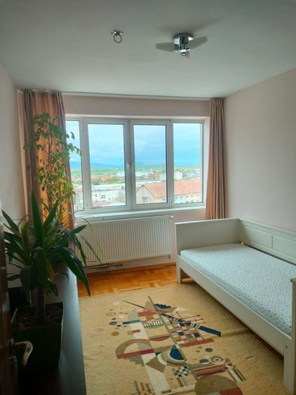 Apartament cu 2 camere decomandat în Progresul