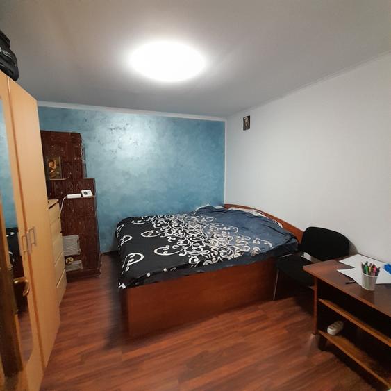 Casă cu 3 camere cu Teren 2250 Mp în Sintești