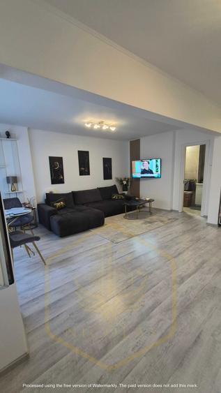 Apartament cu 2 camere decomandat în Republicii