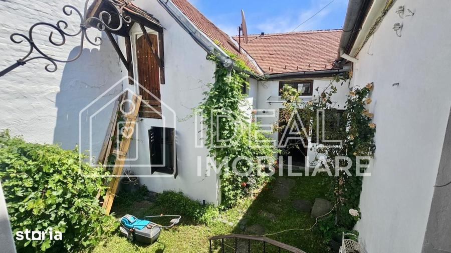 Casă cu 7 camere cu Teren 100 Mp în Ultracentral