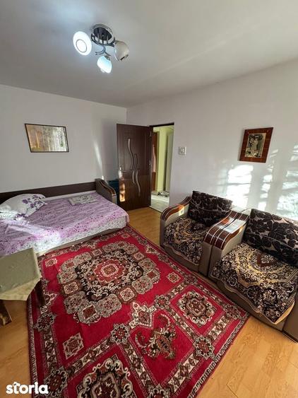 Apartament cu 3 camere decomandat în Sat Vacanță