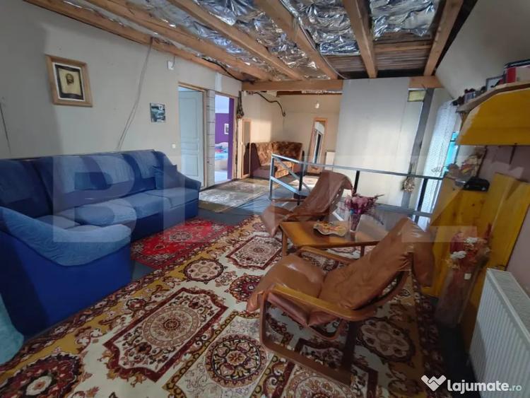 Casă cu 7 camere cu Teren 1430 Mp în Mărișel