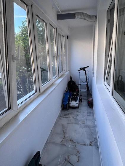 Apartament cu 3 camere decomandat în Dâmbovița