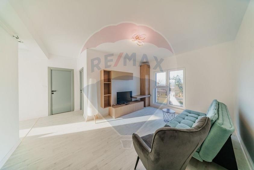Apartament cu 2 camere semidecomandat, mobilat în P-ța Spitalului