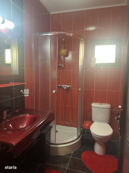 Casă cu 4 camere decomandat în Câmpina