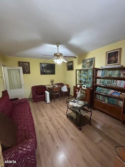 Apartament decomandat Piata Centrala - 1