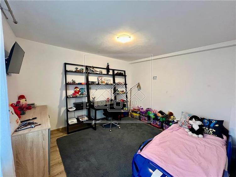 Duplex cu 3 camere cu Canalizare în Șelimbăr