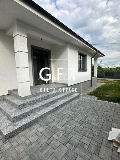 Casa de vanzare, 4 camere, zona Nord, Utrafinisata!!!