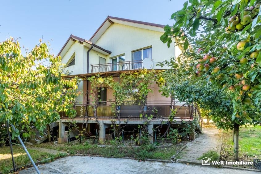 Casă individuală cu 7 camere cu Canalizare în Gruia