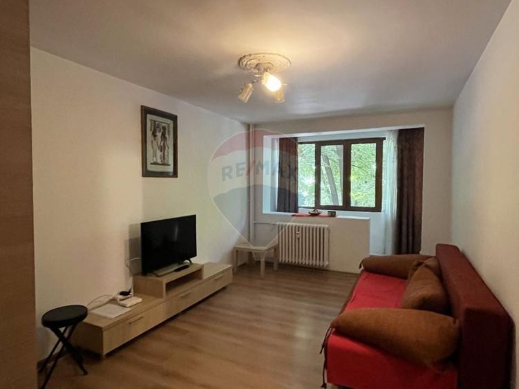 Apartament cu 2 camere de vânzare în zona Alexandru Obregia - 1