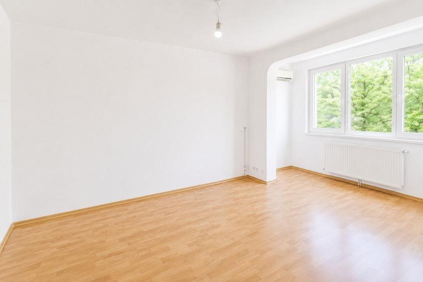 Apartament cu 3 camere decomandat în Politehnica