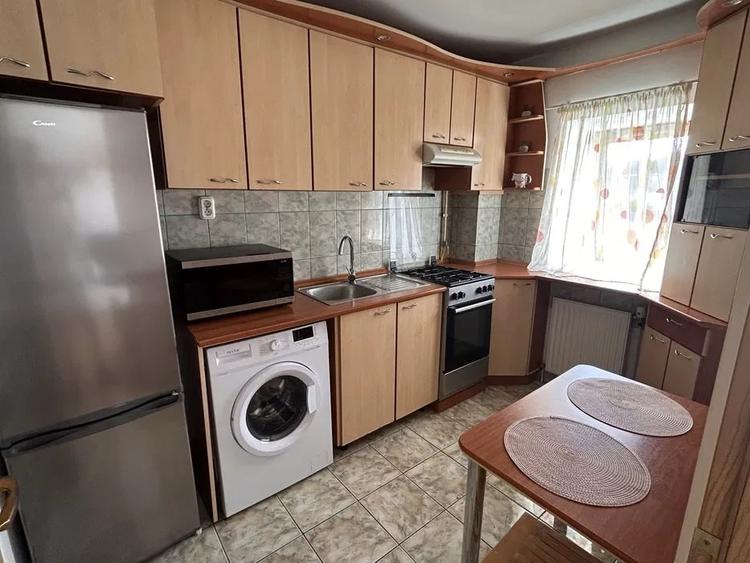 Apartament cu 3 camere semidecomandat, mobilat în Gheorgheni