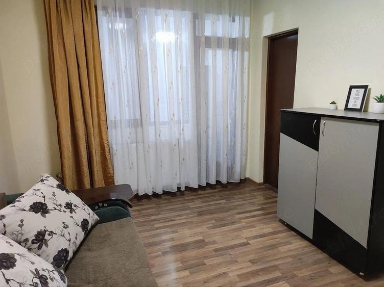 Garsonieră decomandată în Gruia