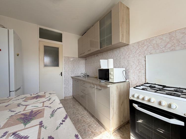 Apartament cu 2 camere semidecomandat în Olimpia-Stadion