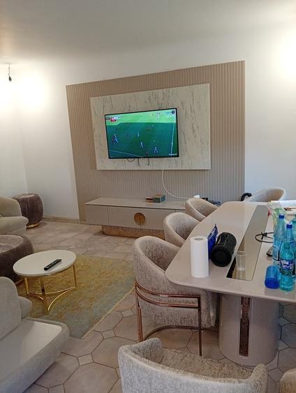 Casă cu 5 camere cu Teren 275 Mp în Tineretului