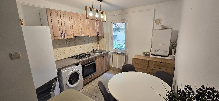 Apartament cu 2 camere semidecomandat în Take Ionescu