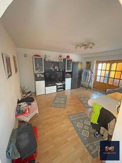 Apartament cu 3 camere decomandat în Sud-Vest