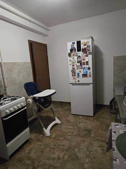 Apartament cu 2 camere decomandat în Florești