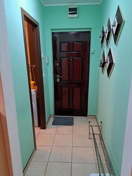 Apartament cu 2 camere semidecomandat în Dâmbu Pietros