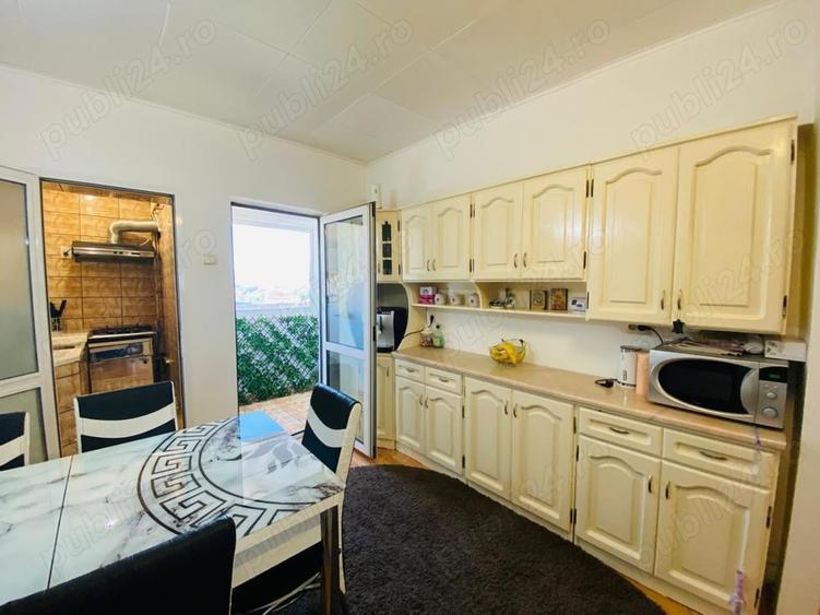 Apartament cu 3 camere decomandat în Lenin Sud