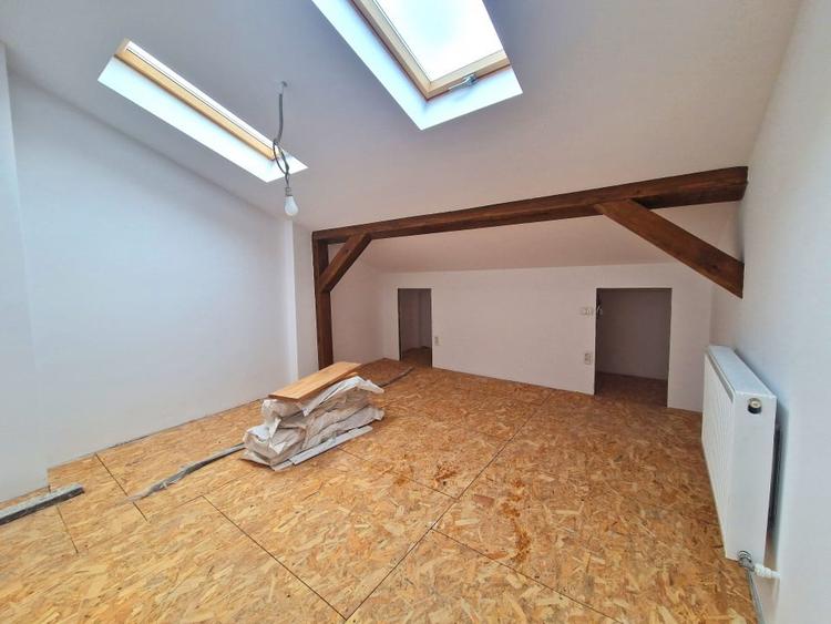 Apartament cu 6 camere decomandat în Unirii