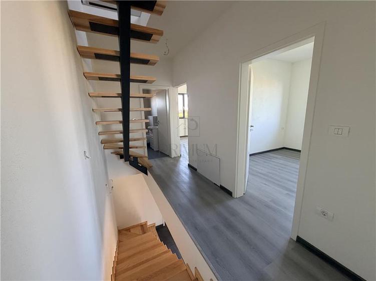 Duplex cu 4 camere cu Canalizare în Moșnița Nouă