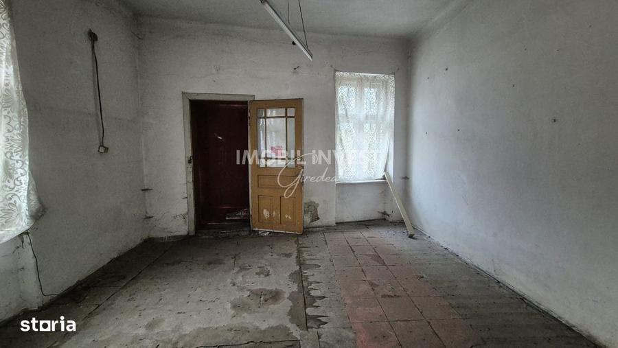 Casă cu 4 camere cu Teren 666 Mp în Central