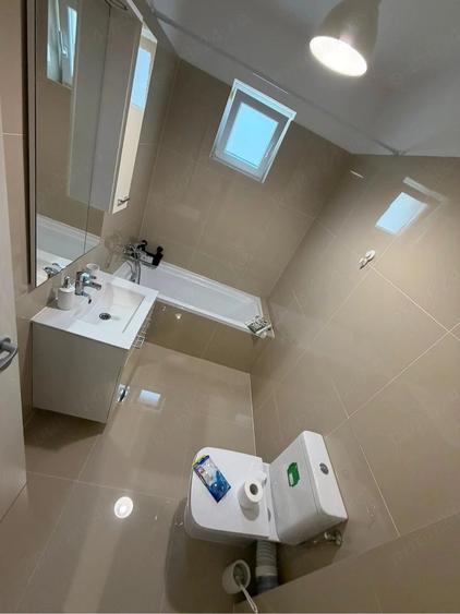 Apartament cu 2 camere decomandat în Roșu