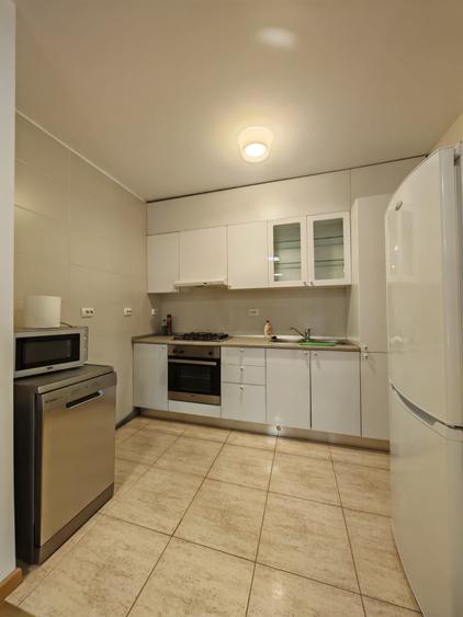 Apartament cu 2 camere decomandat în Costin Georgian