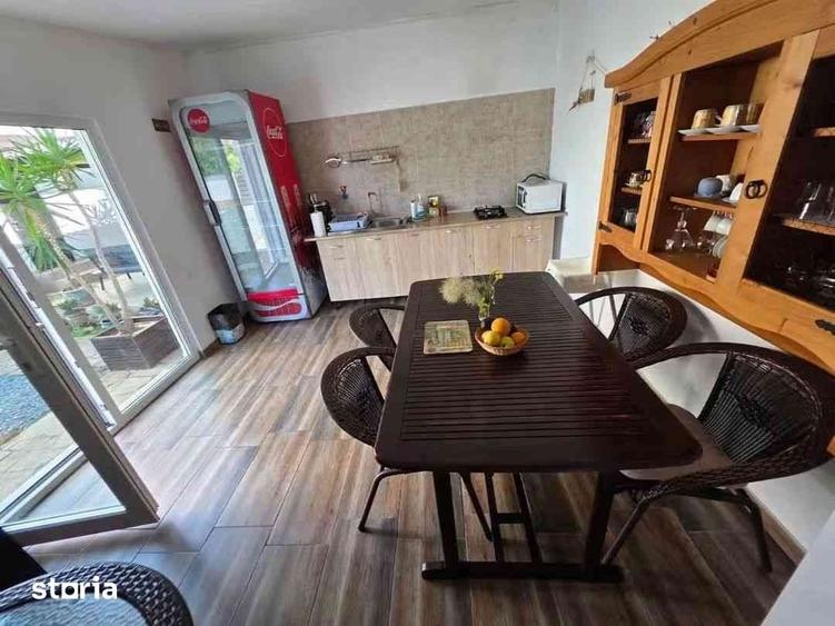 Casă cu 10 camere cu Teren 466 Mp în Central