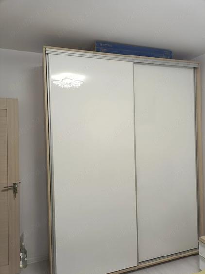 Apartament cu 2 camere decomandat în Dobroești