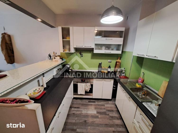 Apartament cu 2 camere, mobilat în Central