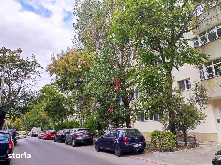 Apartament cu 4 camere decomandat în Colentina