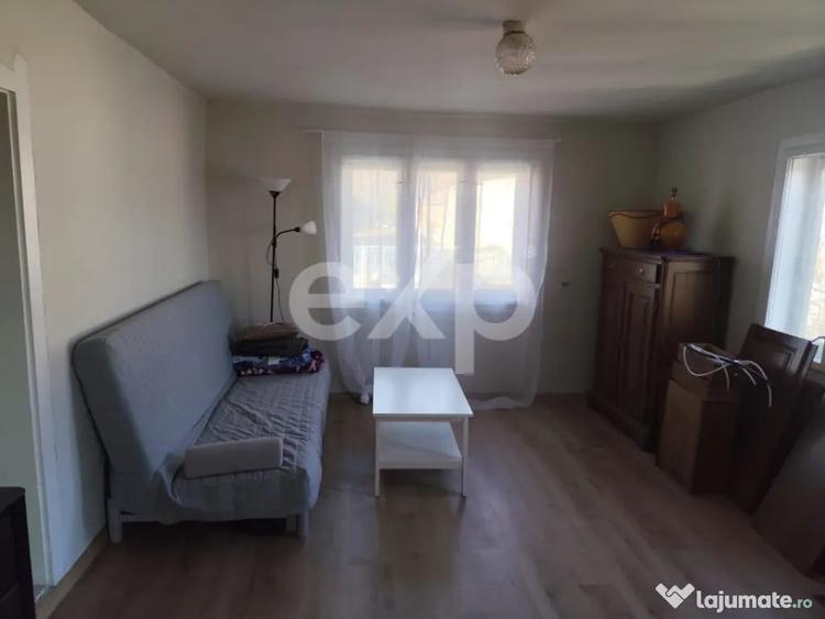 Casă cu 5 camere cu Teren 1195 Mp în Liteni