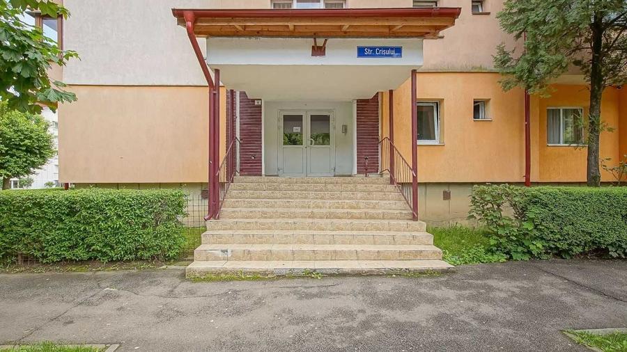 Apartament cu 2 camere decomandat în Răcădău