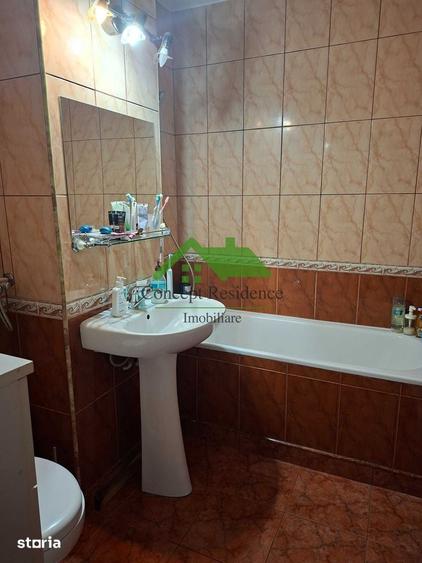 Apartament cu 4 camere decomandat în Gării