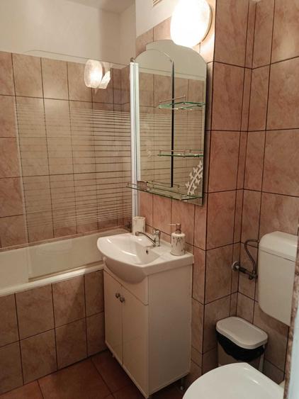 Apartament cu 2 camere decomandat în Baba Novac