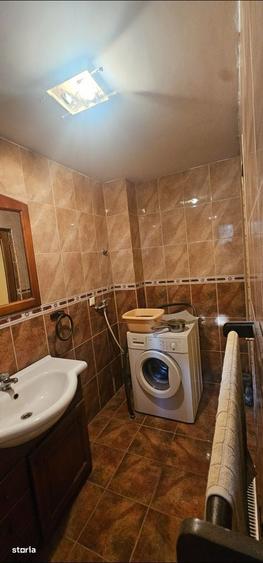 Casă cu 4 camere cu Teren 1000 Mp în Central