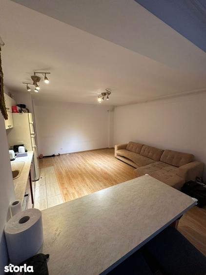 2 CAMERE | 1 DECEMBRIE 1918 | BALCON INCHIS | METROU - 1