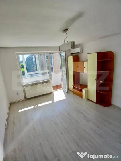Apartament cu 2 camere 52 mp. semidecomandat, cu loc de parc - 6
