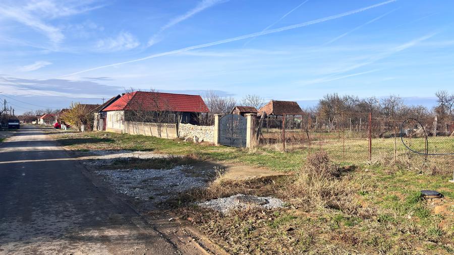Teren Construcții intravilan de 2500 mp, în Felcheriu