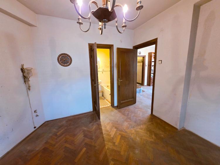 Apartament cu 2 camere semidecomandat în P-ța Romană